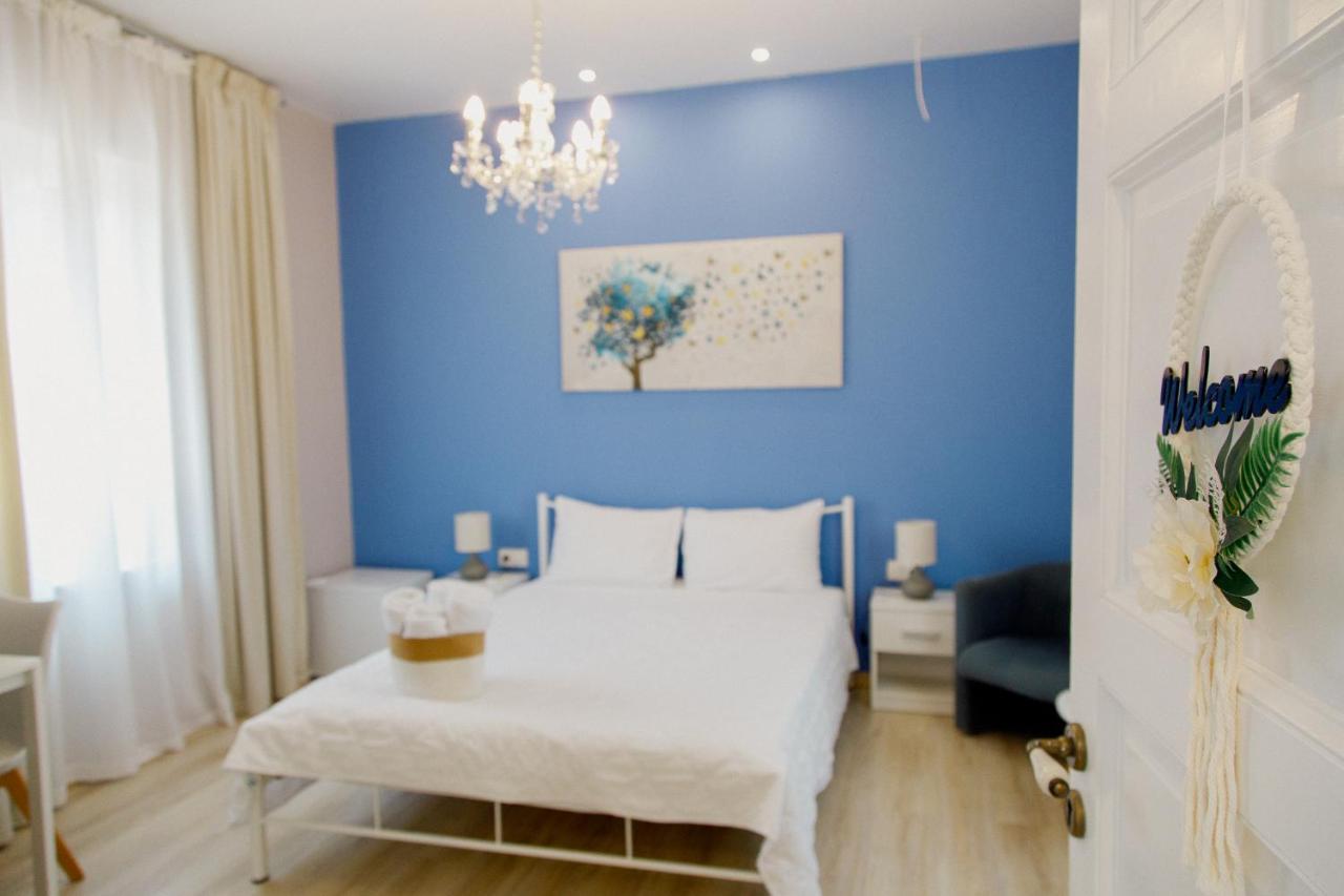 Rooms In Yard Corinth Екстериор снимка